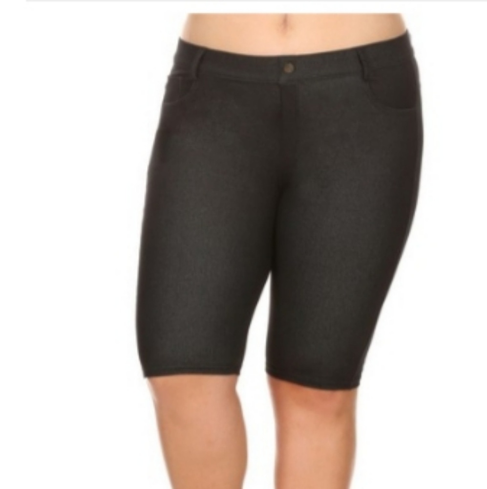 Yelete Bermuda Shorts